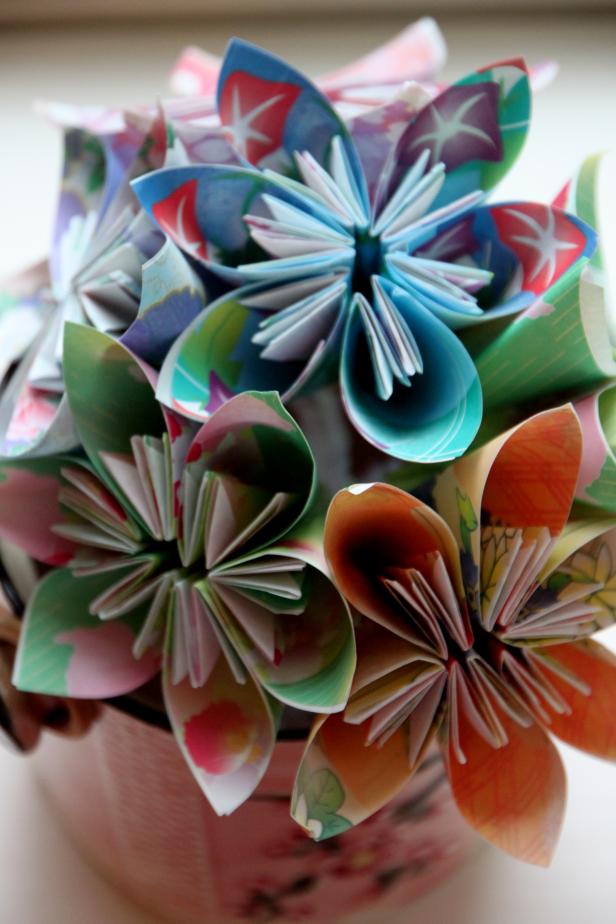 Unfolding Innovation: Exploring the Use of Origami Paper in Product Packaging and Design插图