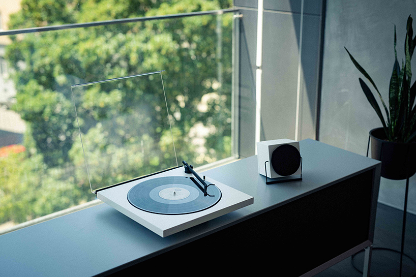 Bluetooth turntable: the perfect partner for free roaming music插图