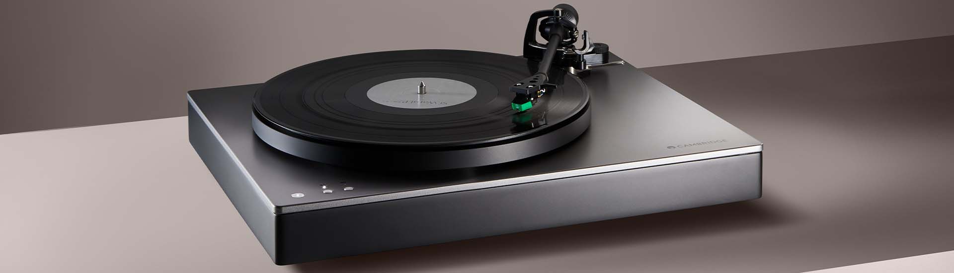 Modernize Your Vinyl Setup: Bluetooth Turntables for the Tech-Savvy Audiophile插图