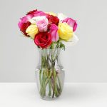 how to put flowers in a vase