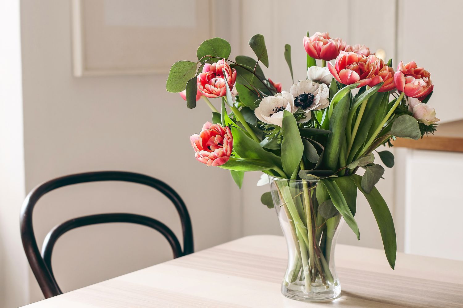 how to revive flowers in a vase