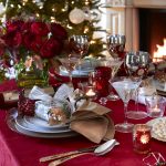 red christmas table decorations