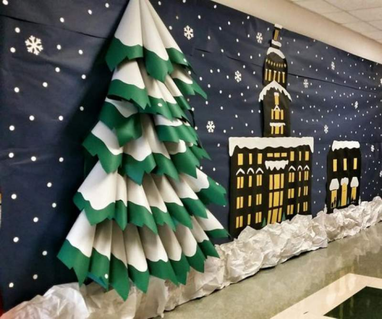 classrooms decorated for christmas