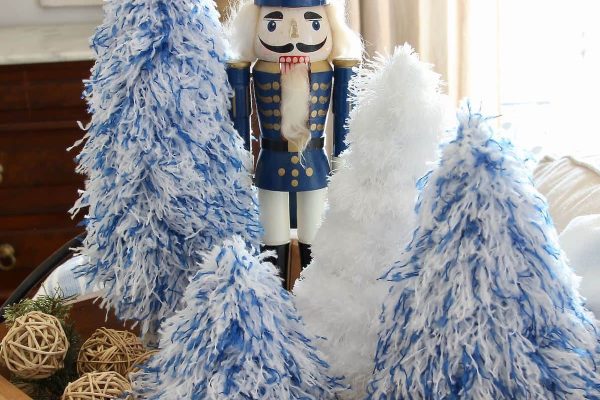 blue and white christmas tree decorations