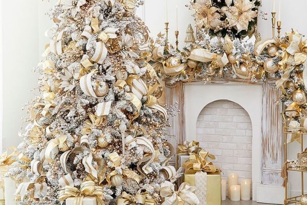 elegant champagne Christmas decor