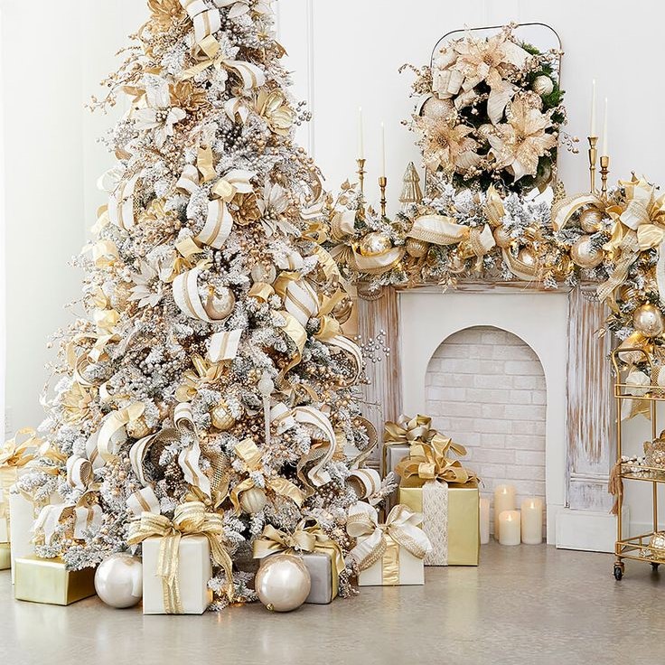 elegant champagne Christmas decor