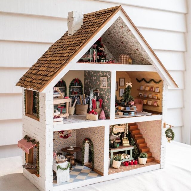 festive dollhouse ideas